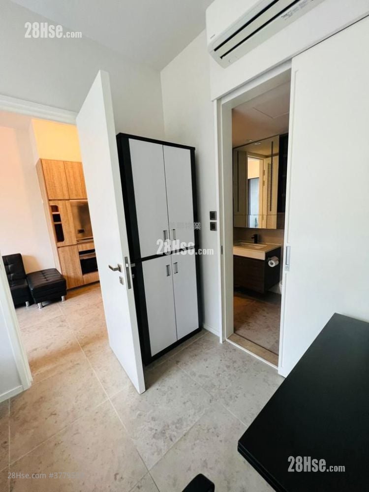 Bohemian House Sell 1 Bedroom , 1 Bathroom 342 ft²