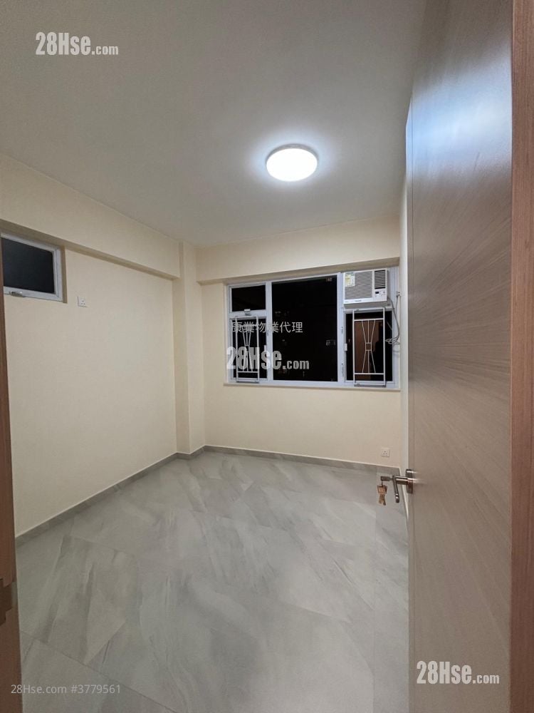 怡安阁 租盘 3 房 566 平方尺