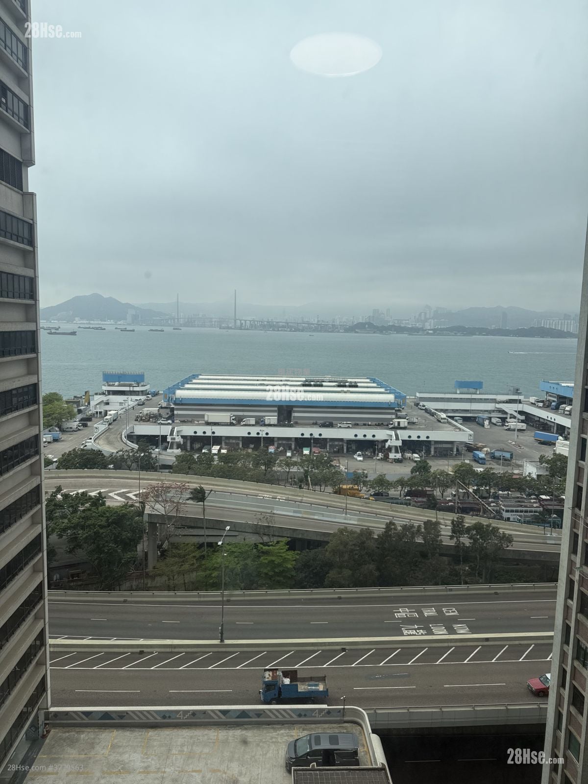 Lun Fung Court Sell 2 Bedrooms , 1 Bathroom 440 ft²