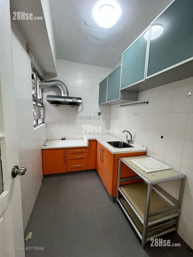 新达广场 租盘 2 房 489 平方尺