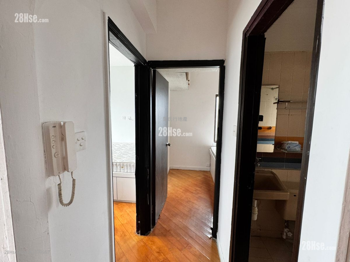 华景山庄 售盘 2 房 , 1 浴室 546 平方尺