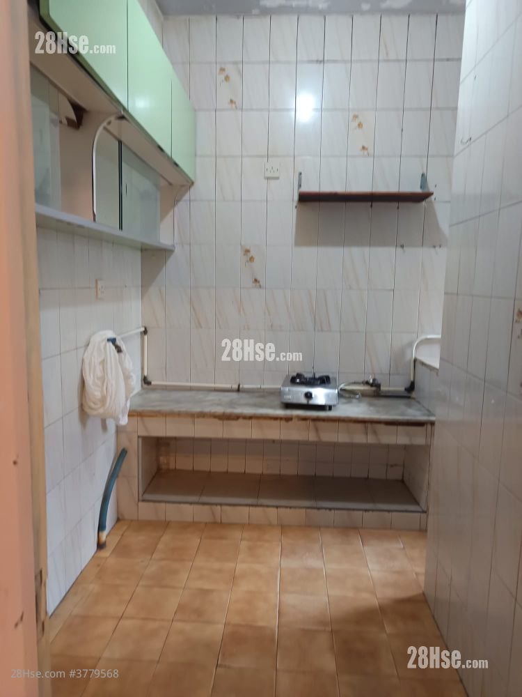 Kwan Yick Building Phase 3 Sell 3 Bedrooms , 1 Bathroom 421 ft²