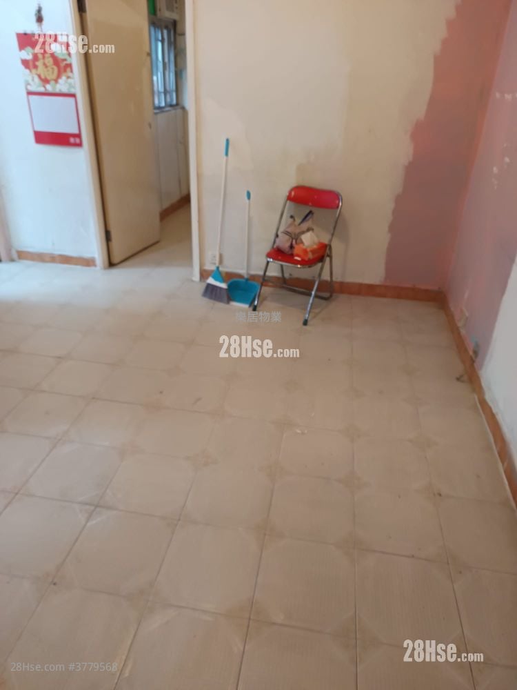 Kwan Yick Building Phase 3 Sell 3 Bedrooms , 1 Bathroom 421 ft²