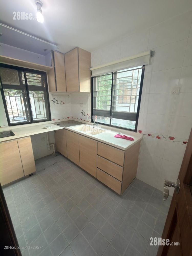 金钱村 租盘 700 平方尺