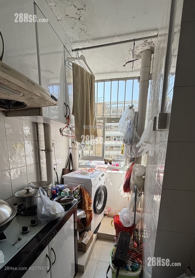 李郑屋邨 售盘 2 房 , 1 浴室 436 平方尺