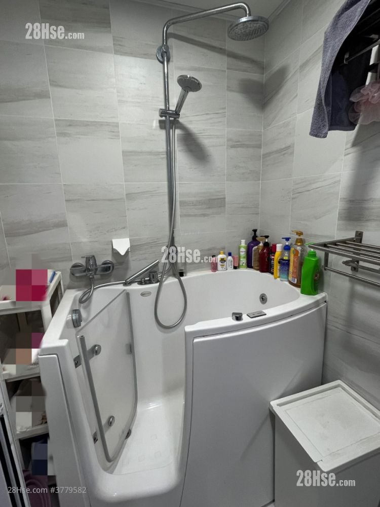 Mei Ying Court Sell 2 Bedrooms , 1 Bathroom 451 ft²