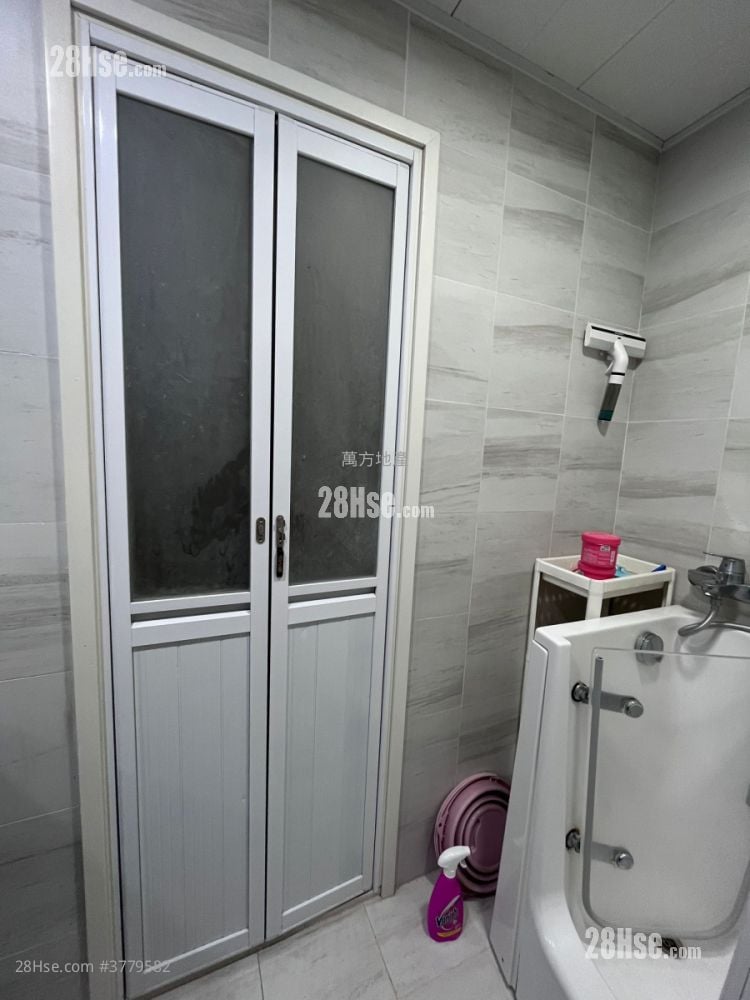 Mei Ying Court Sell 2 Bedrooms , 1 Bathroom 451 ft²