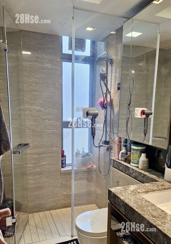 峻峦 售盘 3 房 , 2 浴室 714 平方尺