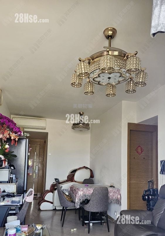 峻峦 售盘 3 房 , 2 浴室 714 平方尺