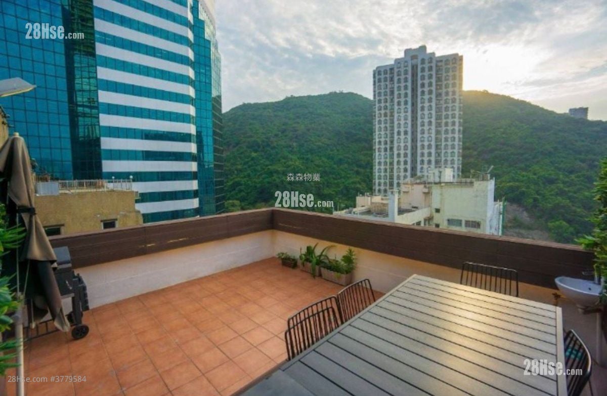 Hoi Kwong Court Sell 3 Bedrooms , 1 Bathroom 639 ft²