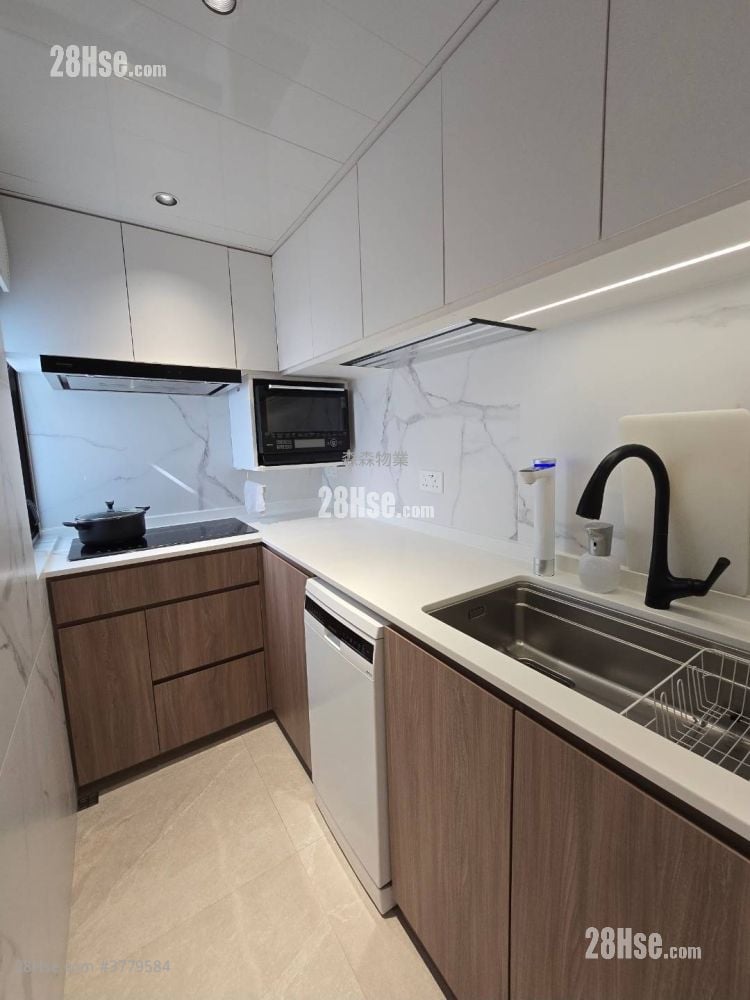 Hoi Kwong Court Sell 3 Bedrooms , 1 Bathroom 639 ft²