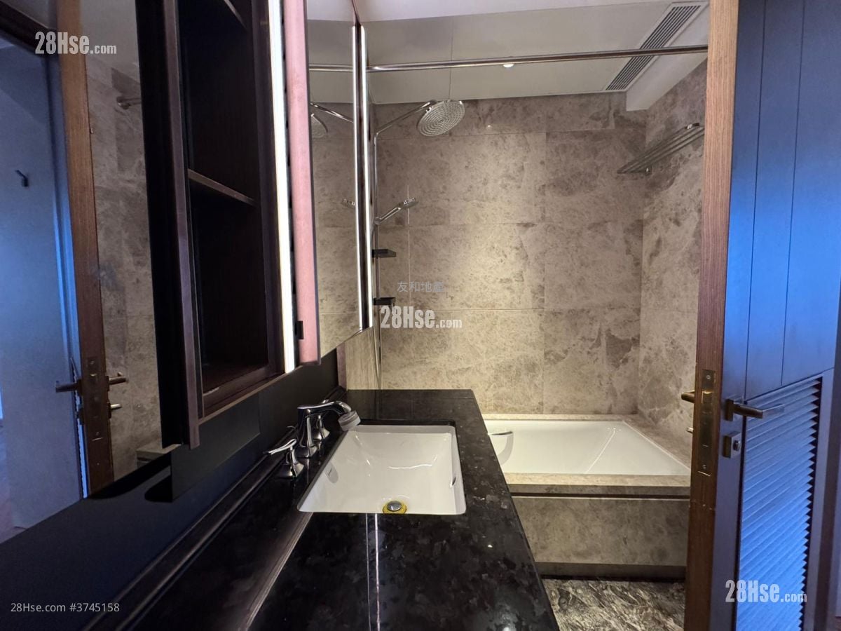 贤文礼士 售盘 883 平方尺