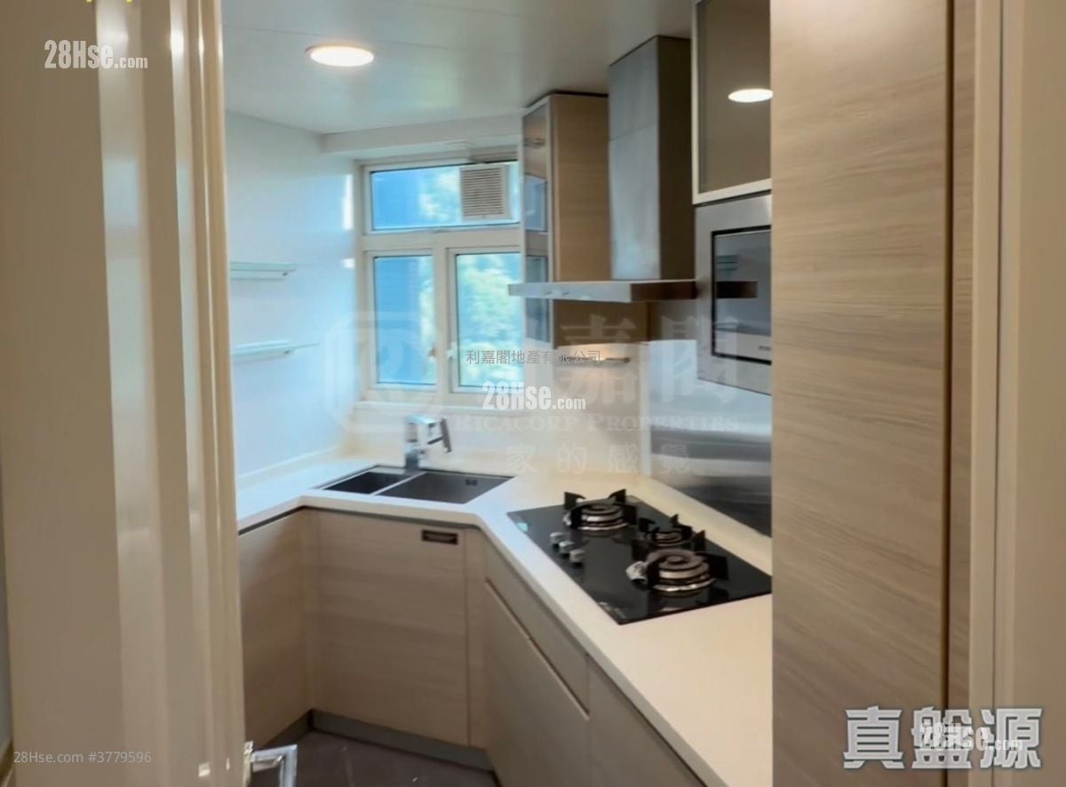 峻滢 售盘 3 房 , 2 浴室 694 平方尺