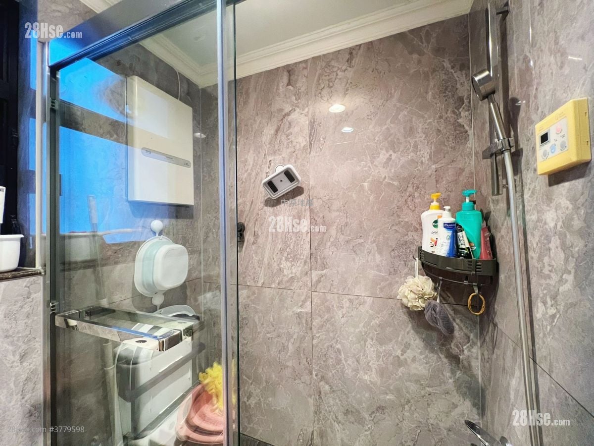 Villa By The Park Sell 2 Bedrooms , 1 Bathroom 427 ft²