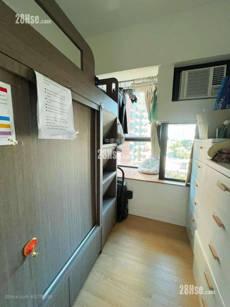 Villa By The Park Sell 2 Bedrooms , 1 Bathroom 427 ft²