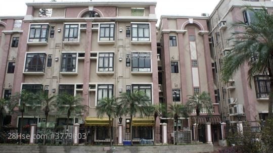 金碧花园 售盘 3 房 623 平方尺