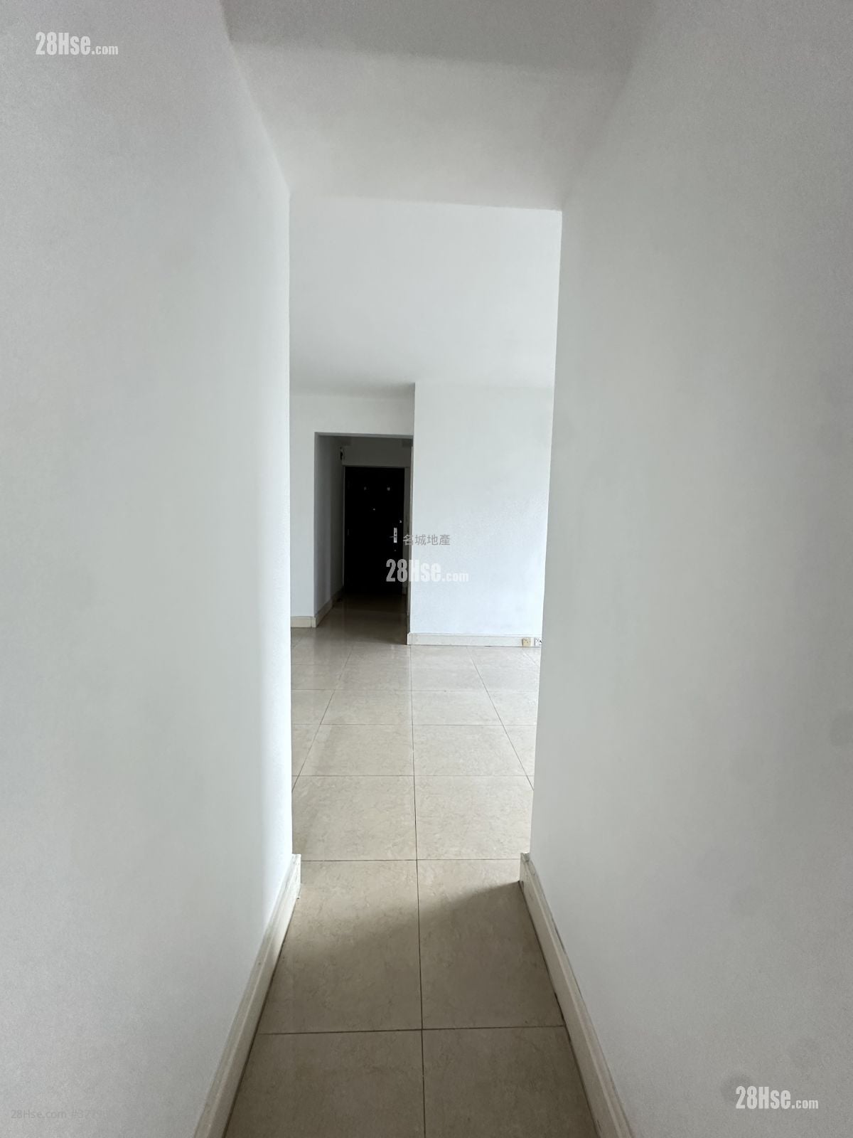 名城 租盘 4 房 , 3 浴室 842 平方尺