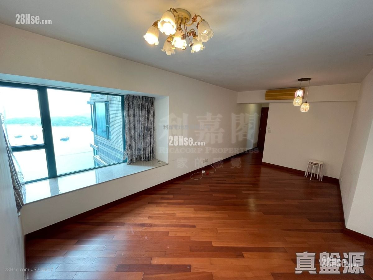 The Long Beach Sell 3 Bedrooms , 2 Bathrooms 816 ft²