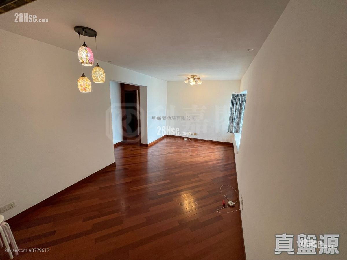 The Long Beach Sell 3 Bedrooms , 2 Bathrooms 816 ft²