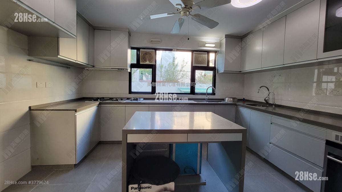 康豪苑 售盘 3 房 , 5+ 浴室 1,802 平方尺