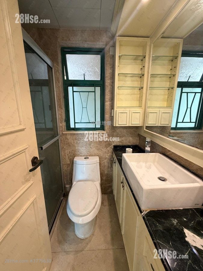 The Seacrest Sell 3 Bedrooms 609 ft²