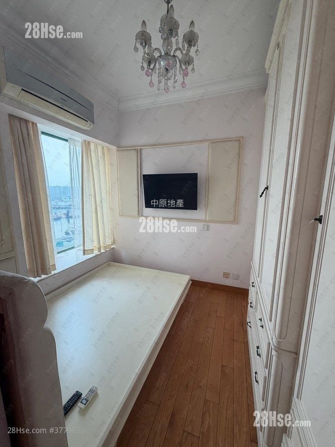 The Seacrest Sell 3 Bedrooms 609 ft²