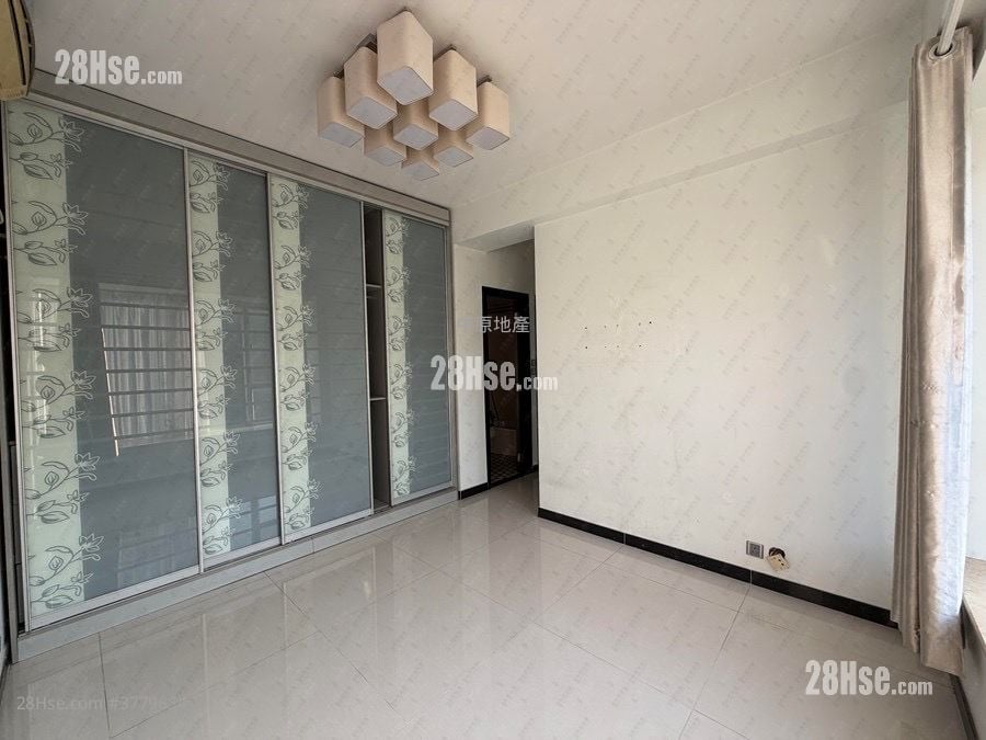 芙蓉园 售盘 3 房 689 平方尺