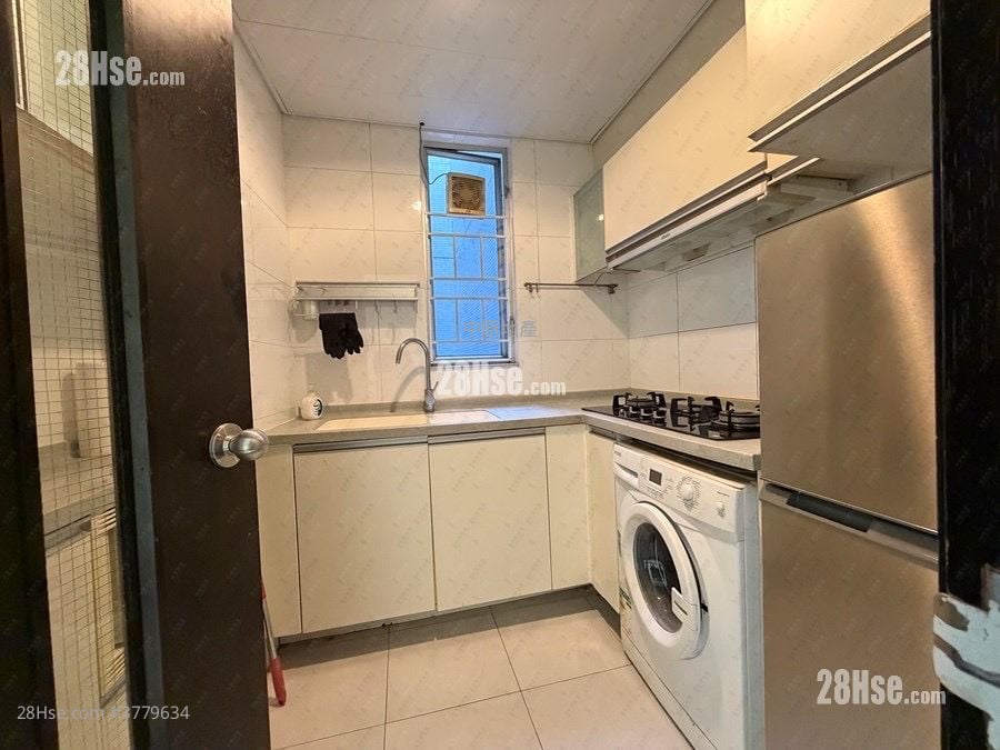 芙蓉园 售盘 3 房 689 平方尺