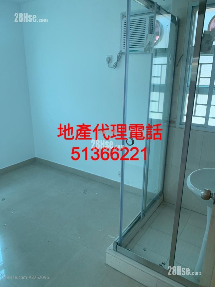 村屋 租盘 3 房 , 1 浴室 700 平方尺