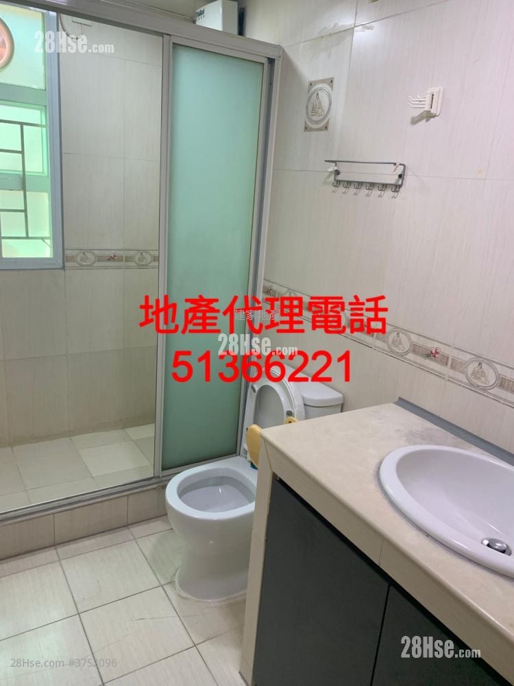 村屋 租盘 3 房 , 1 浴室 700 平方尺