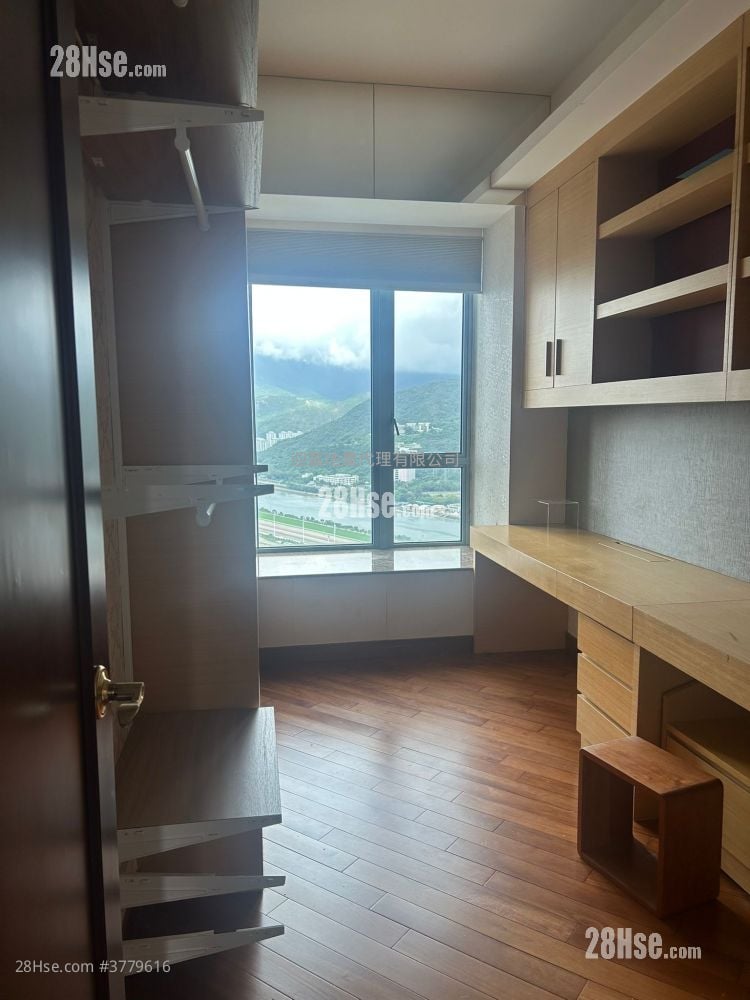 御龙山 租盘 4 房 , 4 浴室 1,847 平方尺