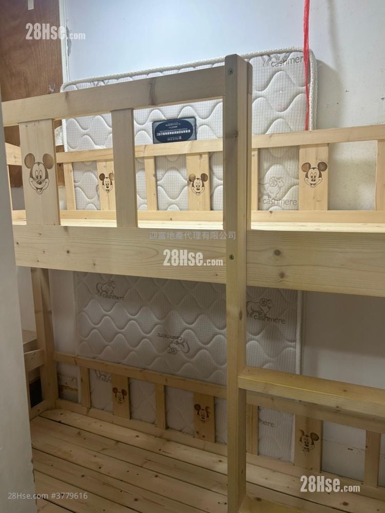 御龙山 租盘 4 房 , 4 浴室 1,847 平方尺