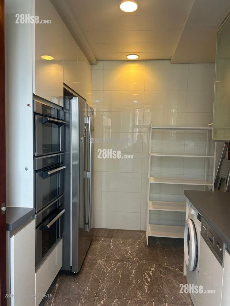 御龙山 租盘 4 房 , 4 浴室 1,847 平方尺