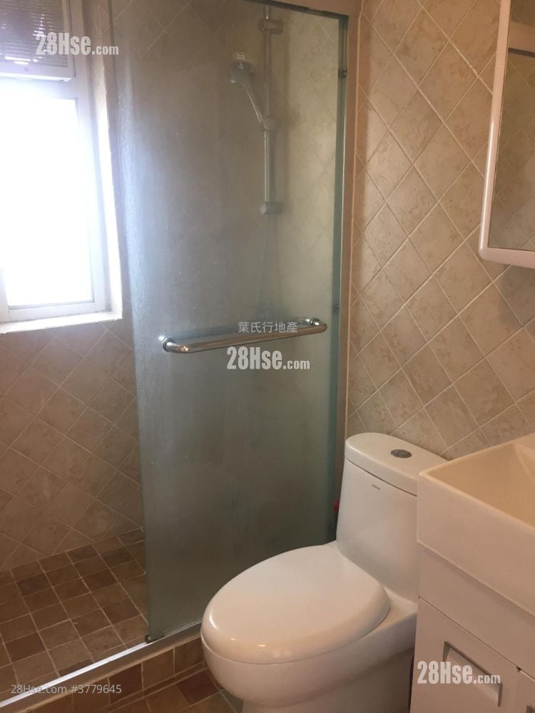 华员邨 租盘 3 房 , 2 浴室 815 平方尺