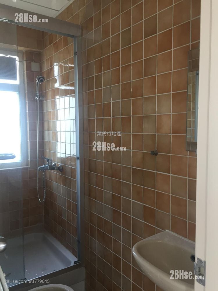 华员邨 租盘 3 房 , 2 浴室 815 平方尺