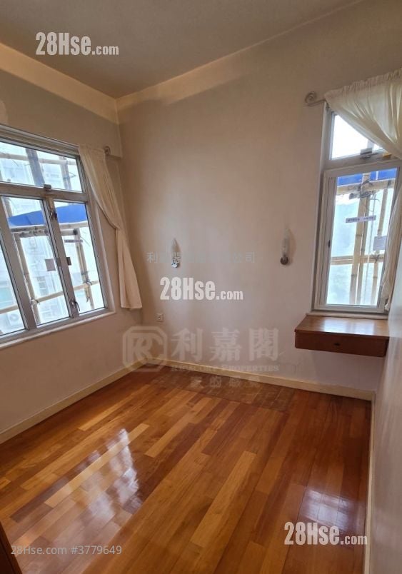 Tempo Court Sell 2 Bedrooms 753 ft²