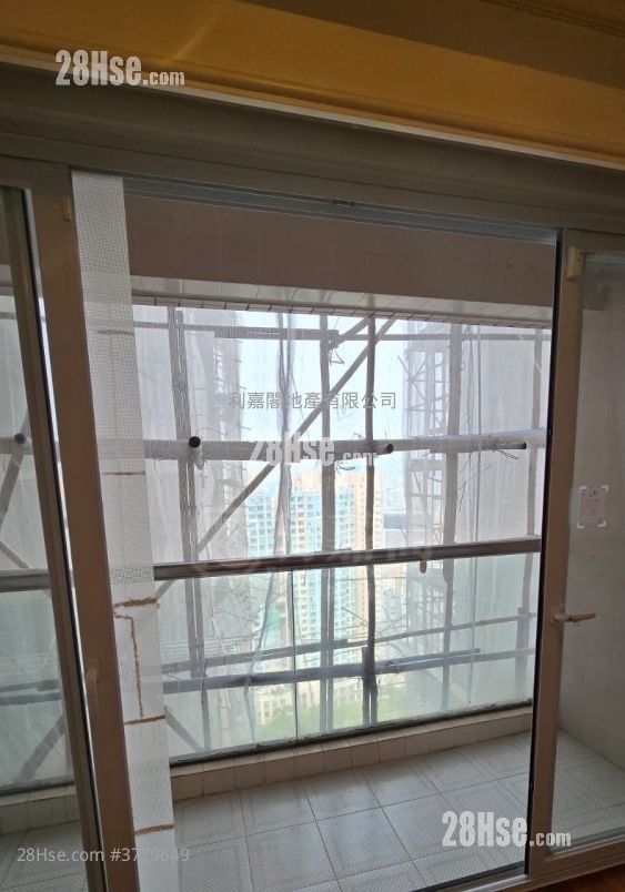 Tempo Court Sell 2 Bedrooms 753 ft²