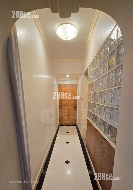 Tempo Court Sell 2 Bedrooms 753 ft²