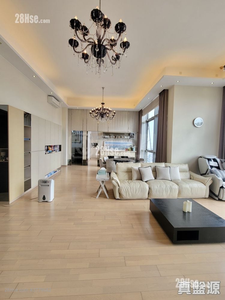 Shining Heights Sell 5+ Bedrooms , 4 Bathrooms 2,995 ft²