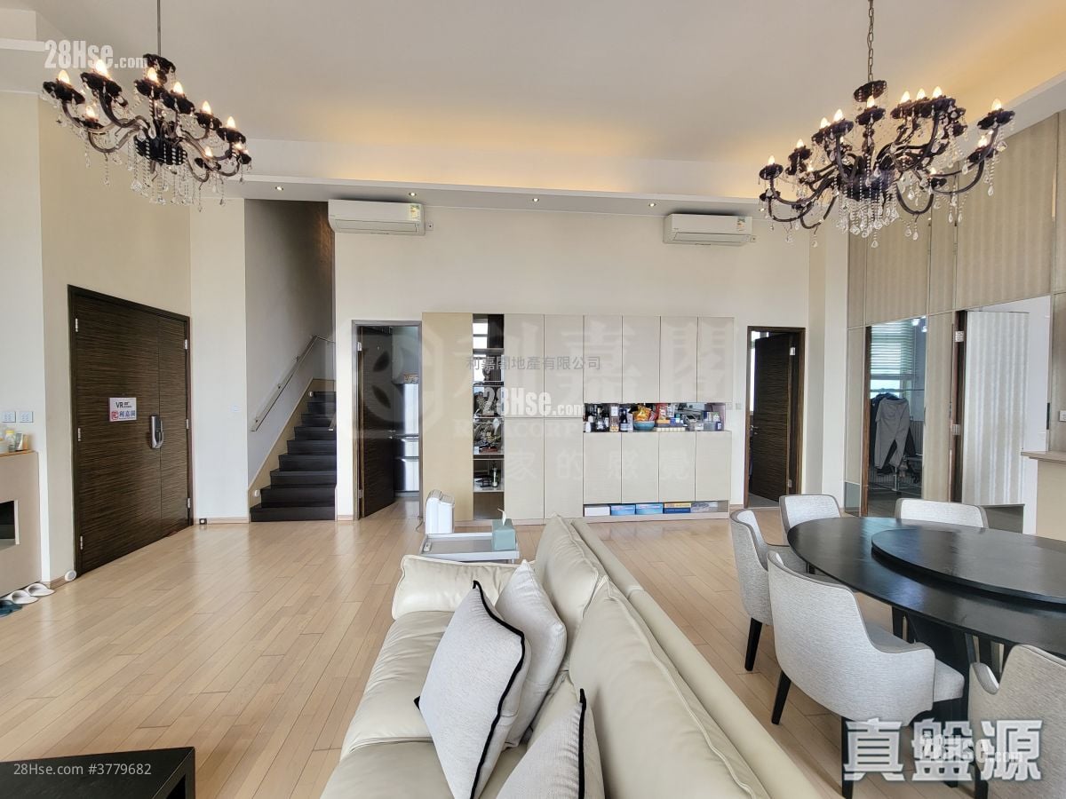 Shining Heights Sell 5+ Bedrooms , 4 Bathrooms 2,995 ft²