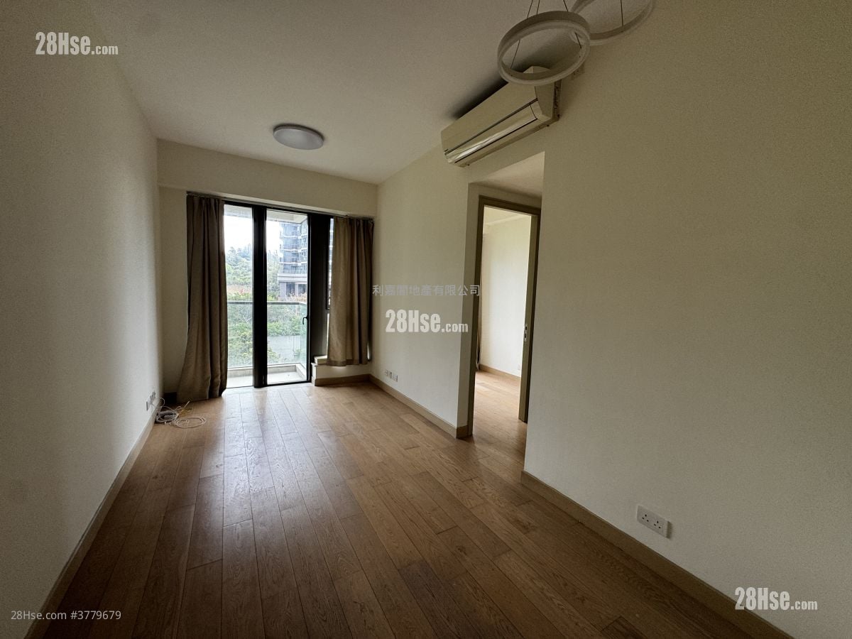 NAPA 租盘 2 房 , 1 浴室 542 平方尺