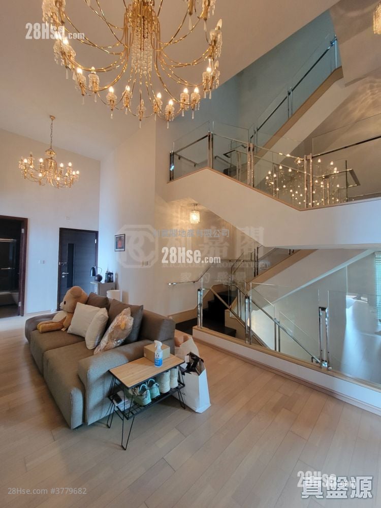 Shining Heights Sell 5+ Bedrooms , 4 Bathrooms 2,995 ft²