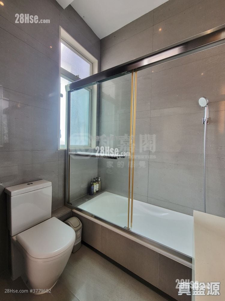 Shining Heights Sell 5+ Bedrooms , 4 Bathrooms 2,995 ft²