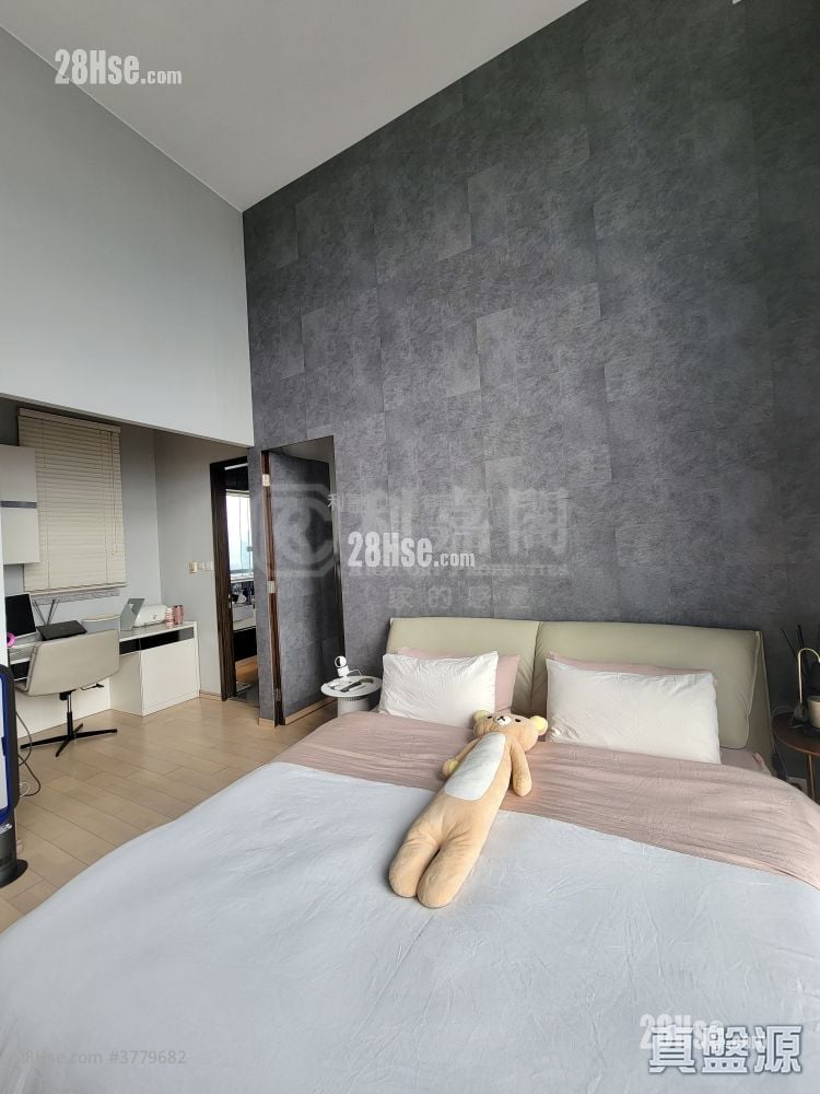 Shining Heights Sell 5+ Bedrooms , 4 Bathrooms 2,995 ft²