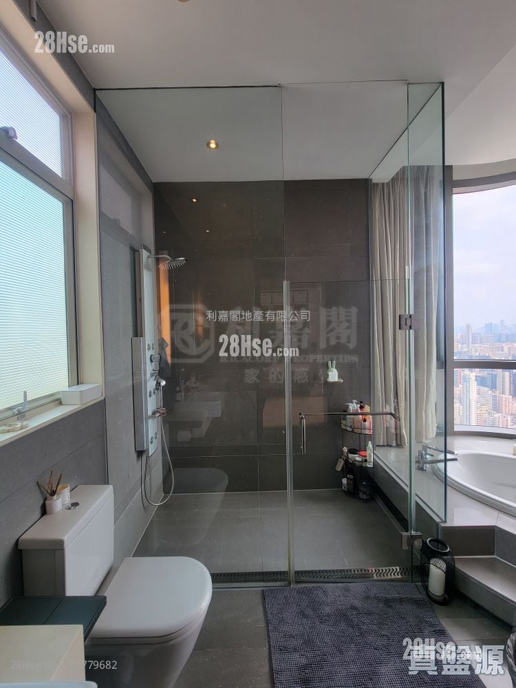 Shining Heights Sell 5+ Bedrooms , 4 Bathrooms 2,995 ft²