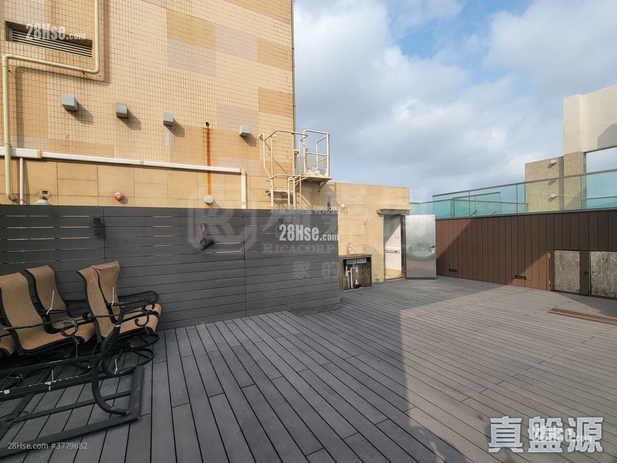 Shining Heights Sell 5+ Bedrooms , 4 Bathrooms 2,995 ft²