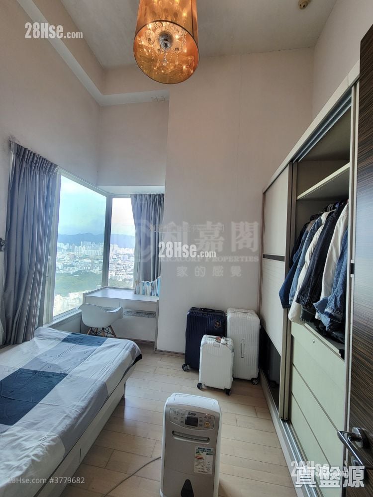 Shining Heights Sell 5+ Bedrooms , 4 Bathrooms 2,995 ft²