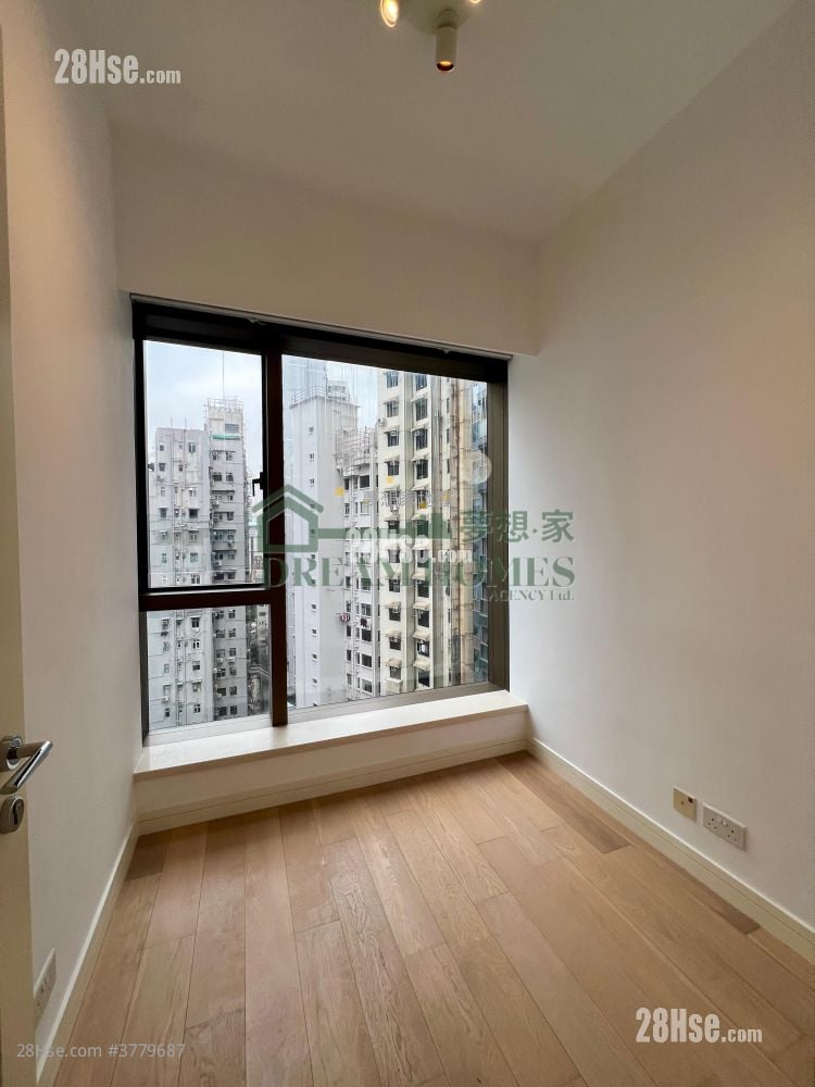 Kensington Hill 售盘 3 房 , 2 浴室 865 平方尺