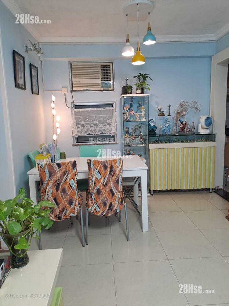 Sceneway Garden Sell 3 Bedrooms , 1 Bathroom 614 ft²