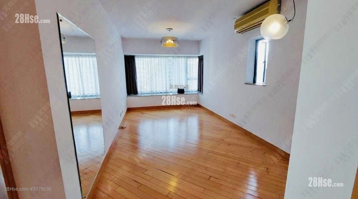 The Long Beach Sell 2 Bedrooms 546 ft²